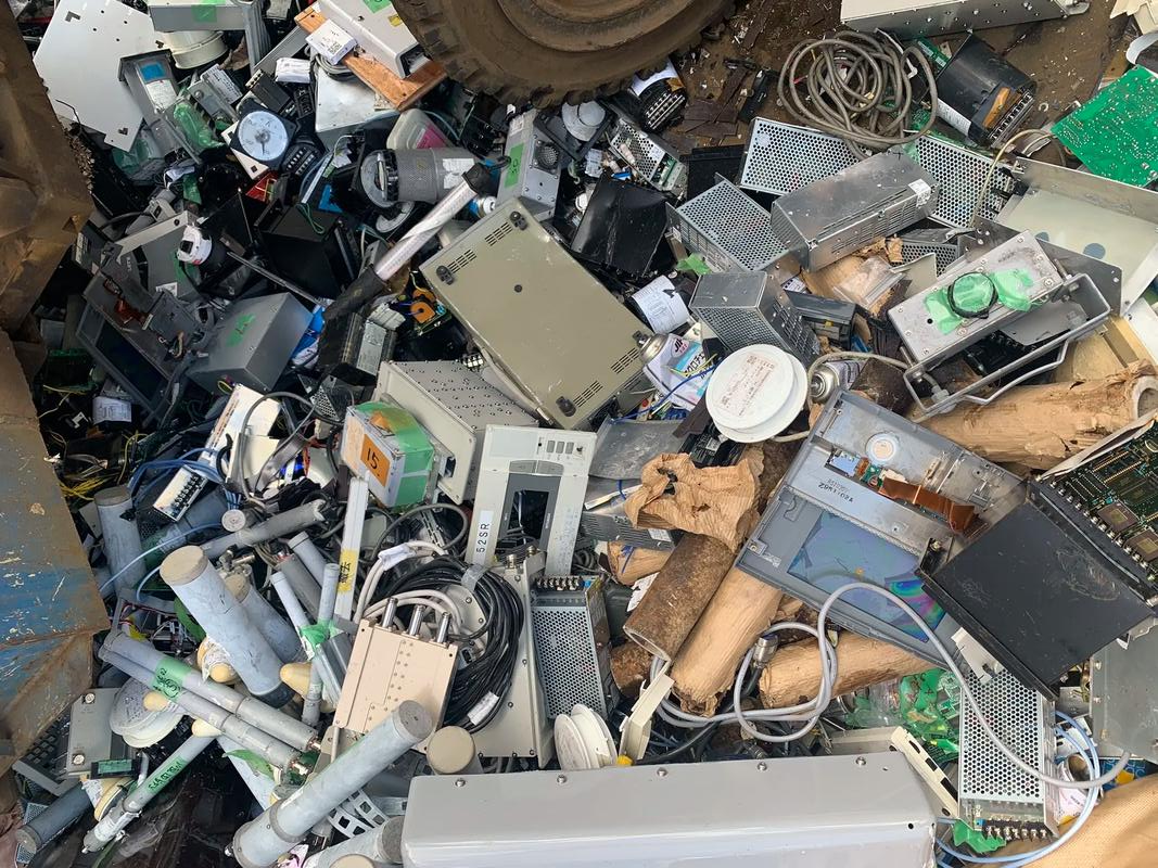 电子废弃物的资源化利用，如何实现“变废为宝”‌！